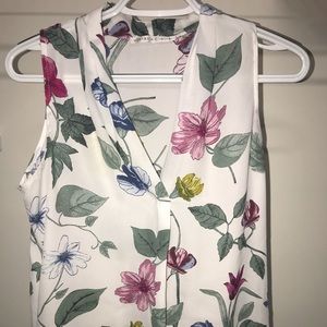 Sleeveless blouse